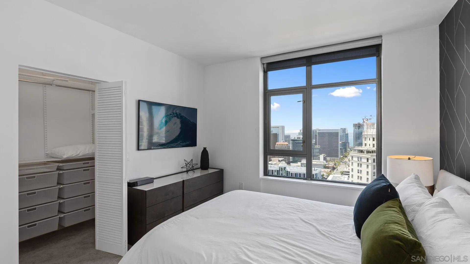https://cdn.realtyfeed.com/cdn/127/220026842/73b9285baccc7a6339ce4098426cfc57.webp