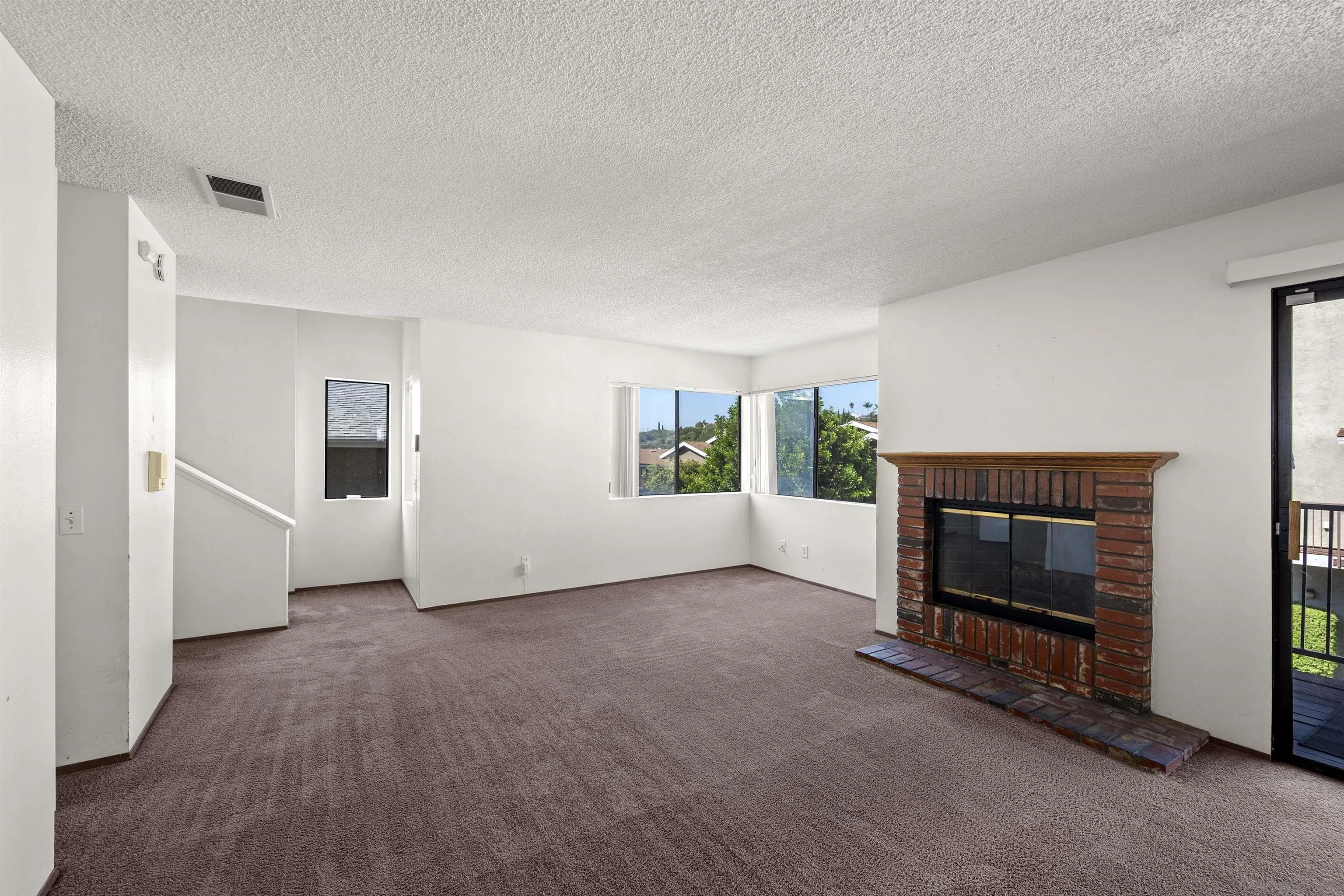 https://cdn.realtyfeed.com/cdn/127/220026935/35c6e705807ecbb4504d620675906044.webp