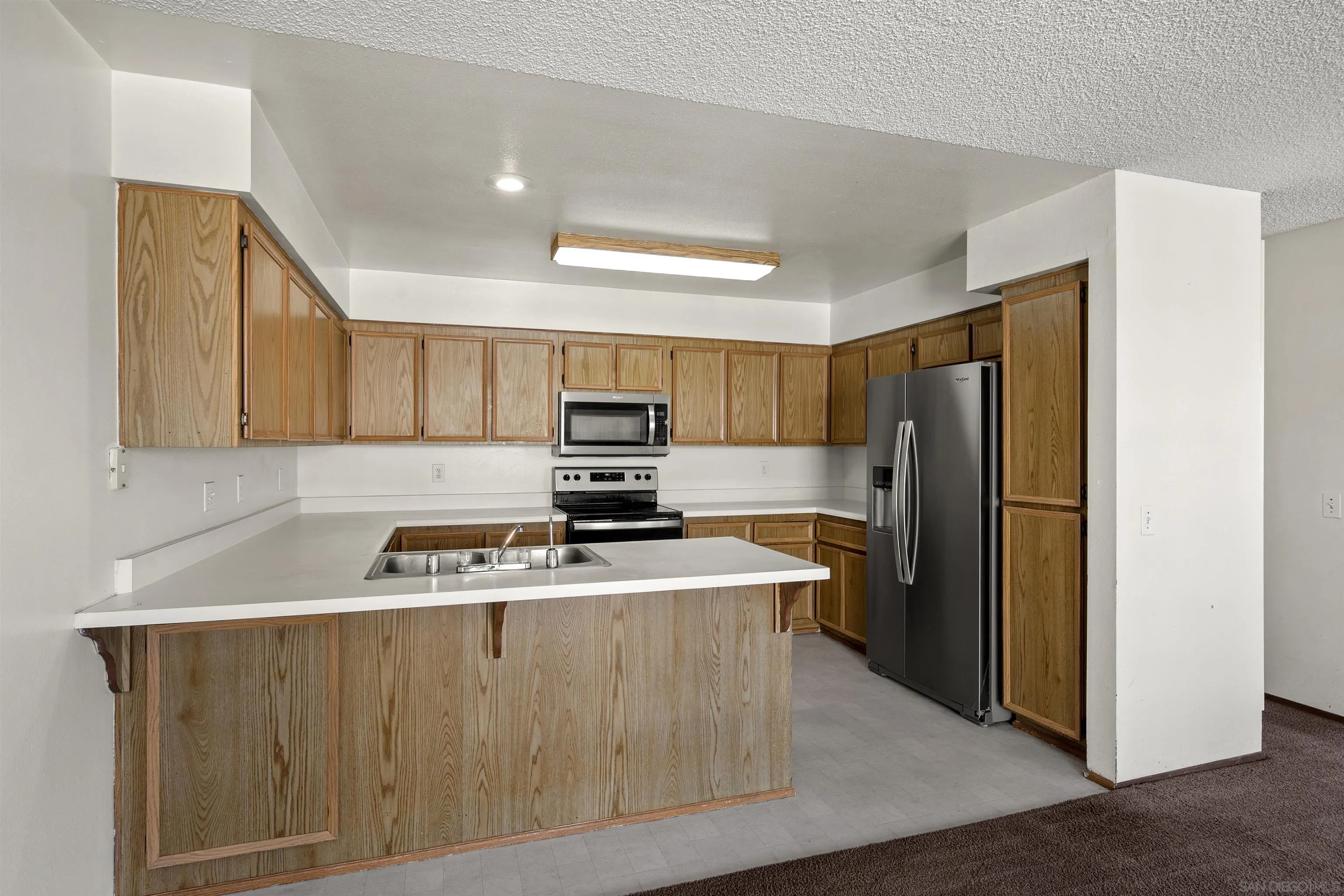 https://cdn.realtyfeed.com/cdn/127/220026935/7056adade180e009d9e18d04d35f8762.webp