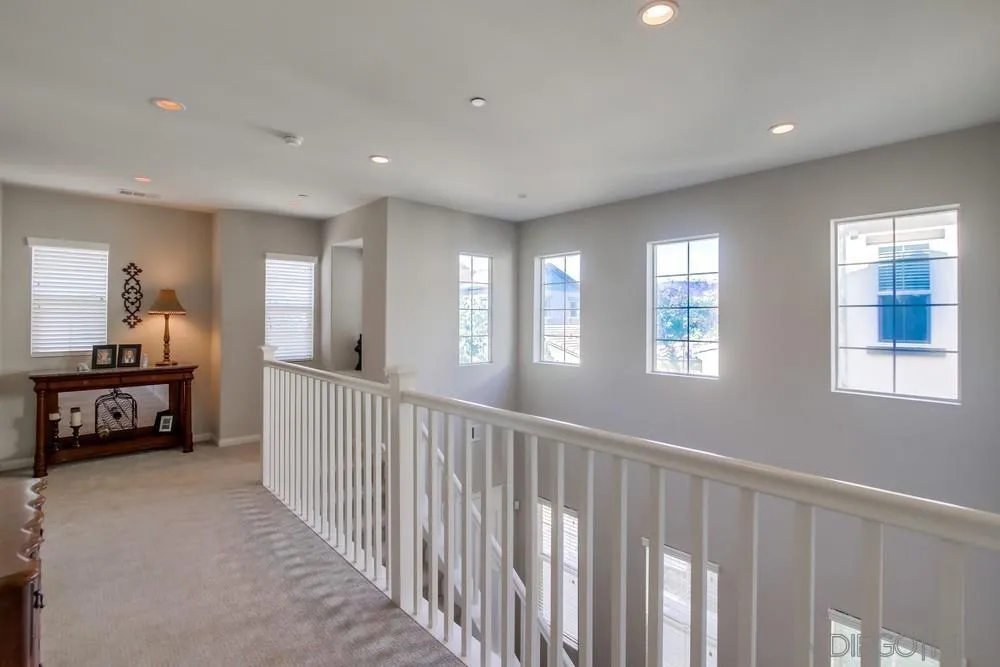 https://cdn.realtyfeed.com/cdn/127/220027149/0b6f350a4767f036fa7948699046db81.webp
