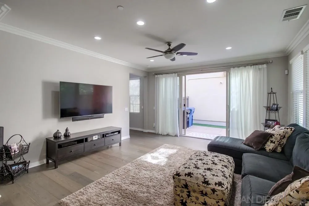 https://cdn.realtyfeed.com/cdn/127/220027149/9c7275858f18d23c91a5d597fee1ad82.webp
