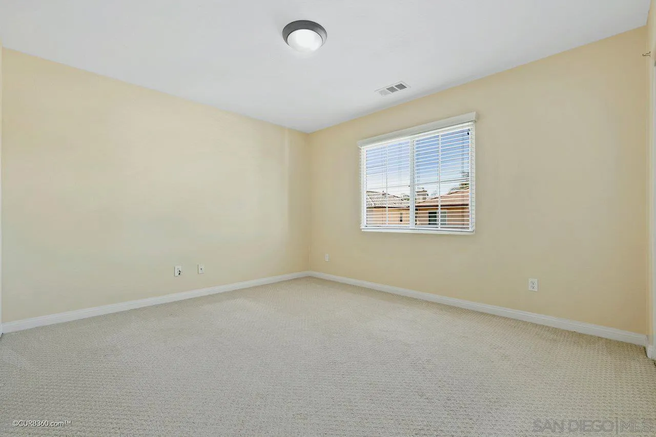 https://cdn.realtyfeed.com/cdn/127/220027227/ec898d6857bc627824ab721a169476cf.webp