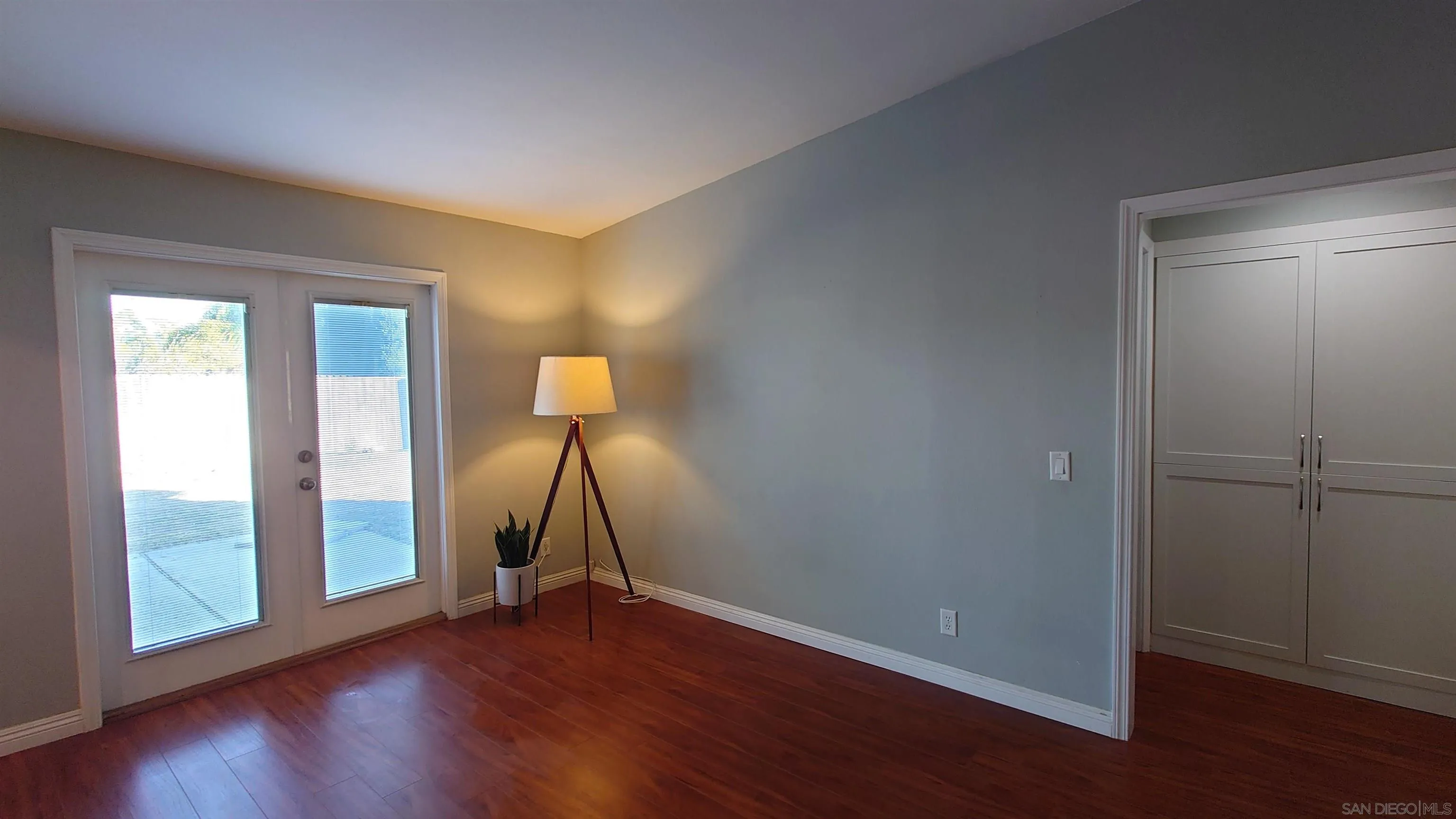 https://cdn.realtyfeed.com/cdn/127/220027295/3ba14643a7788f683ba80b220d928c2e.webp