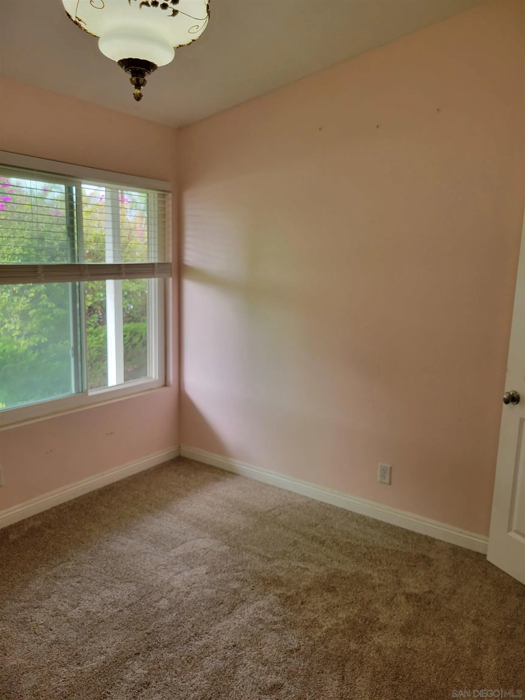 https://cdn.realtyfeed.com/cdn/127/220027295/5486c368dbac9c00c45f005dde0fc57a.webp