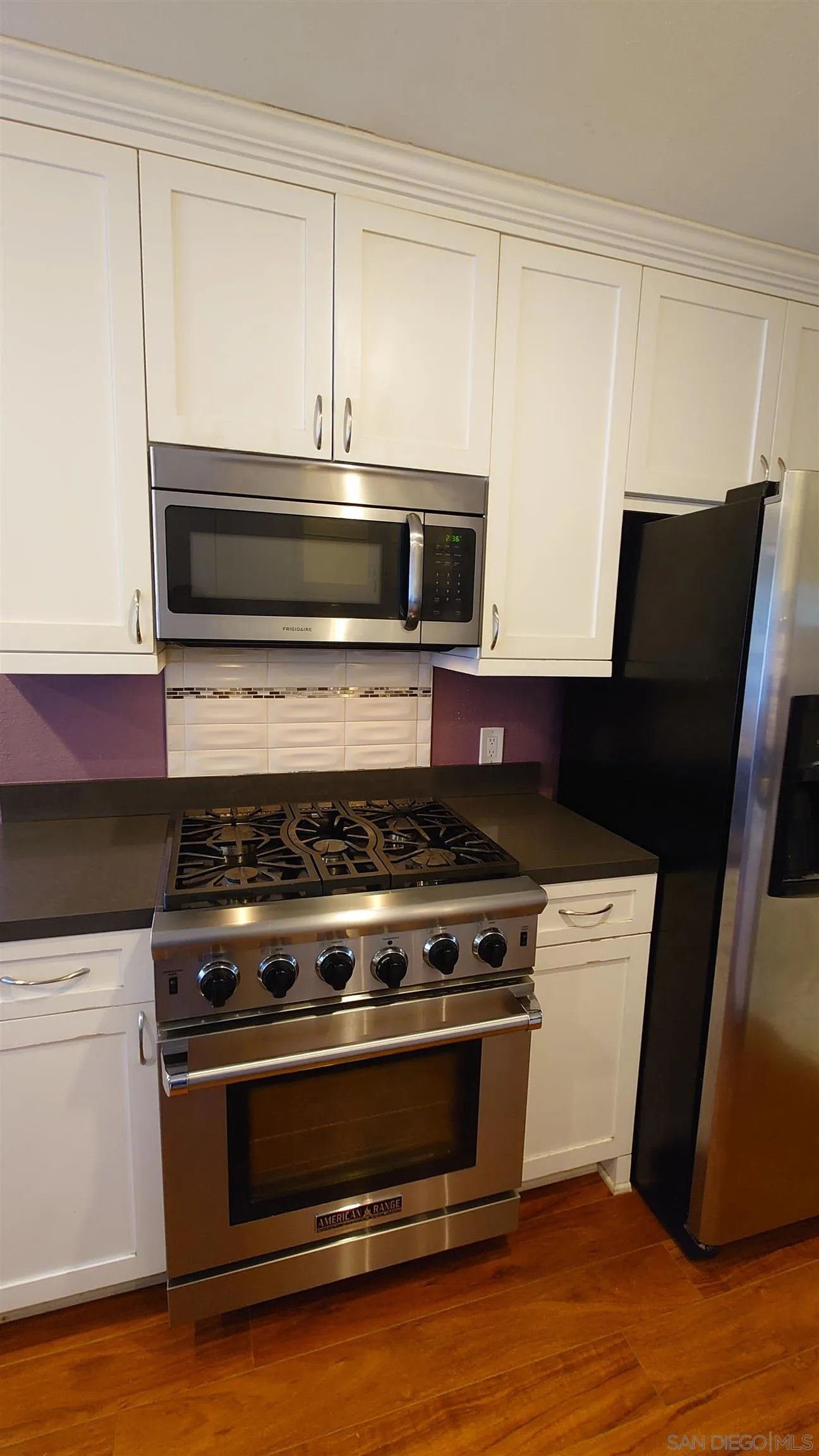 https://cdn.realtyfeed.com/cdn/127/220027295/715e26252843edc09f4f14de1722b7c4.webp
