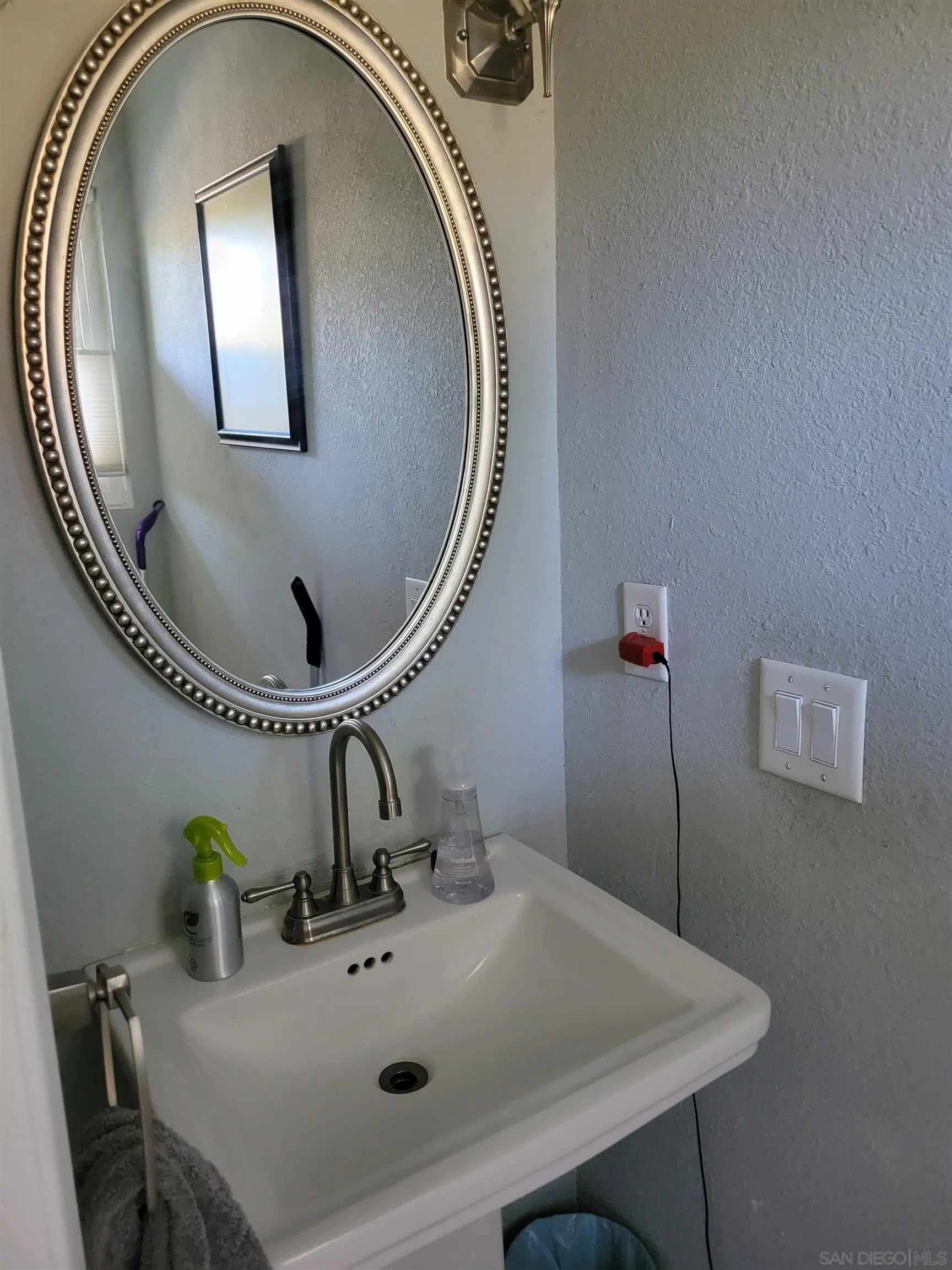 https://cdn.realtyfeed.com/cdn/127/220027295/e09d66b219a7fb1bb2beda2cbe7c2aa5.webp