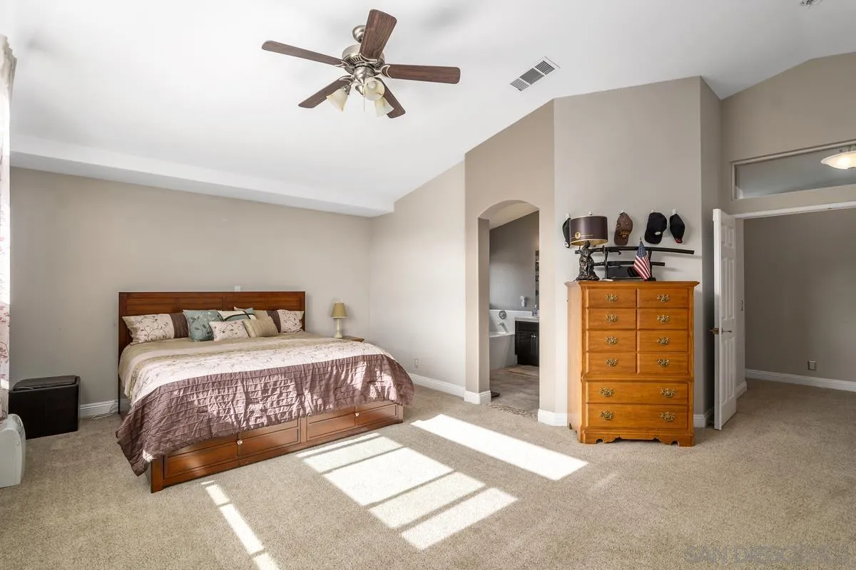 https://cdn.realtyfeed.com/cdn/127/220027377/a9fb8e9fb12b4f5673702ceaedab3f54.webp