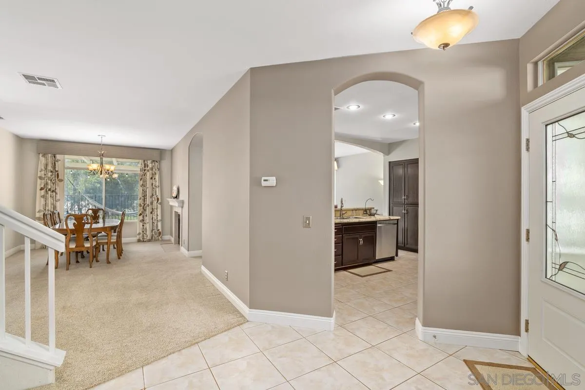 https://cdn.realtyfeed.com/cdn/127/220027377/f6ce5d47c234b2dd31230743ab738415.webp