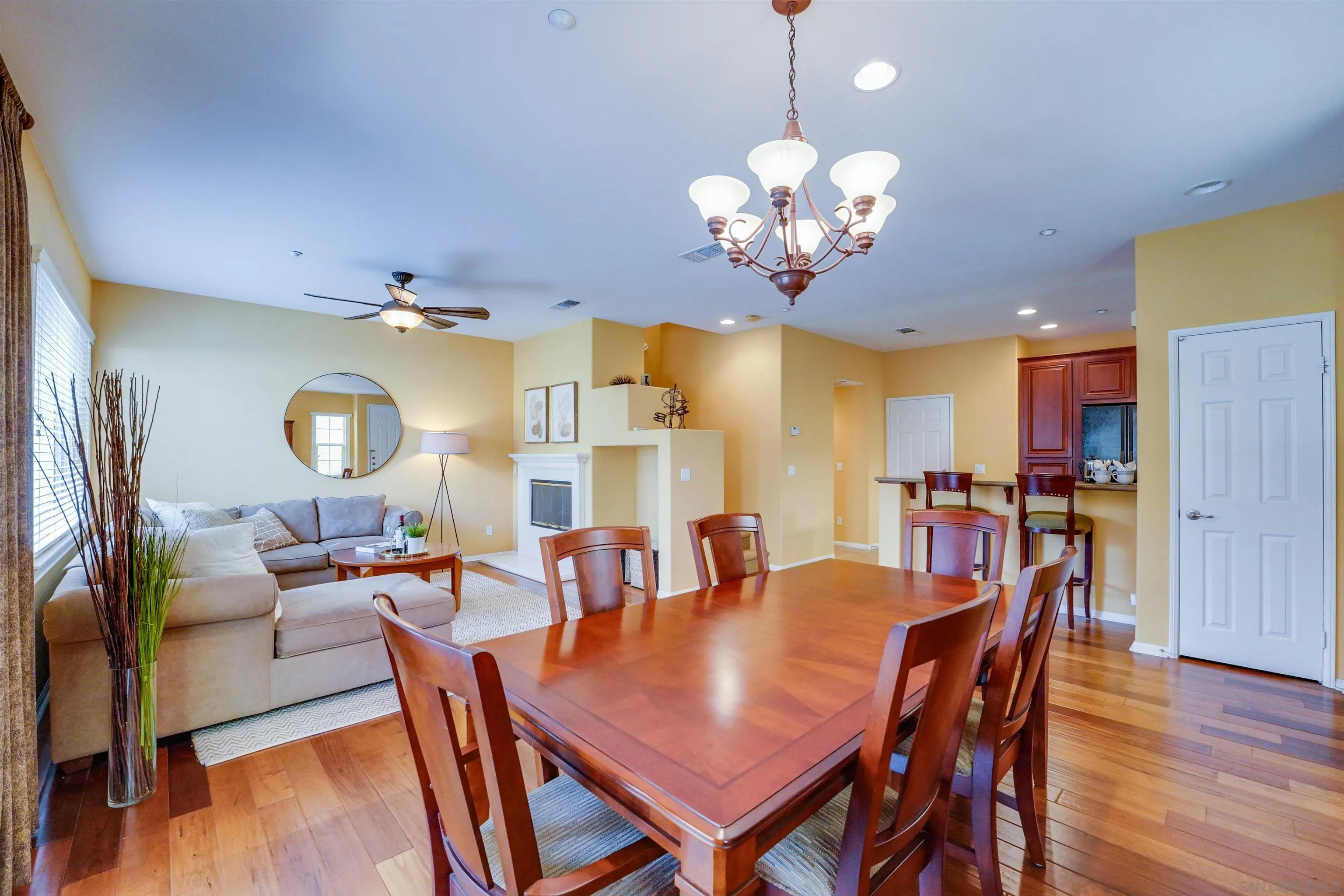 Photo #4: 220027383 Listing 