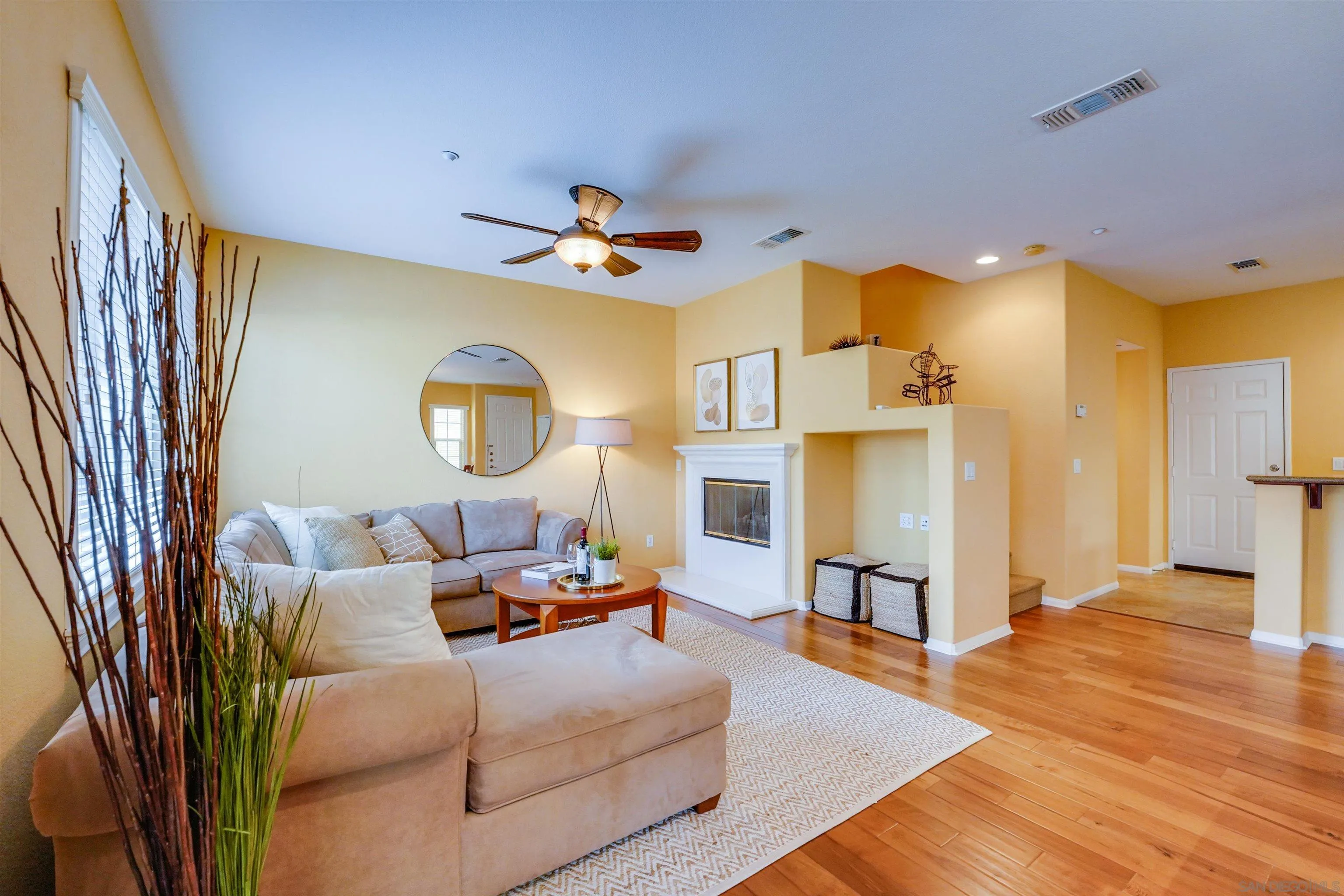 Photo #3: 220027383 Listing 