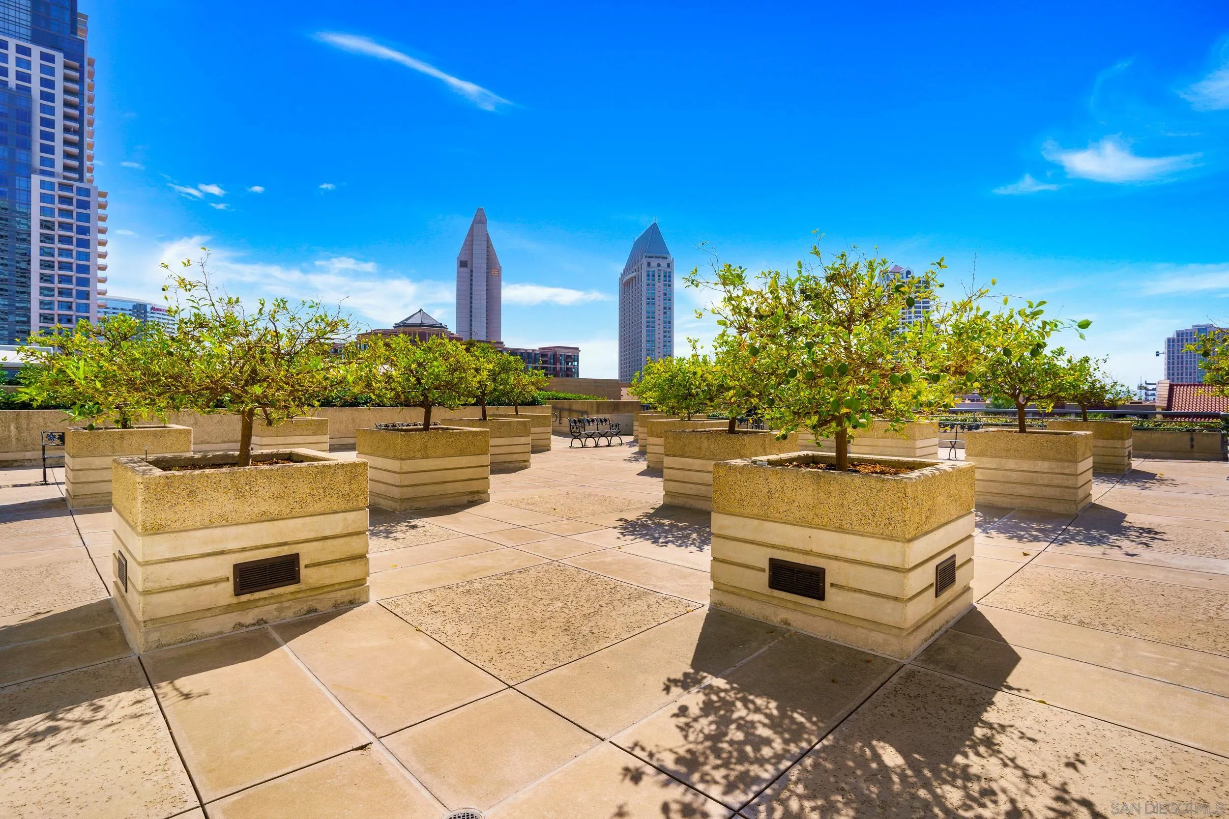 https://cdn.realtyfeed.com/cdn/127/220027444/774a938335739c761a25d8855fd74582.webp