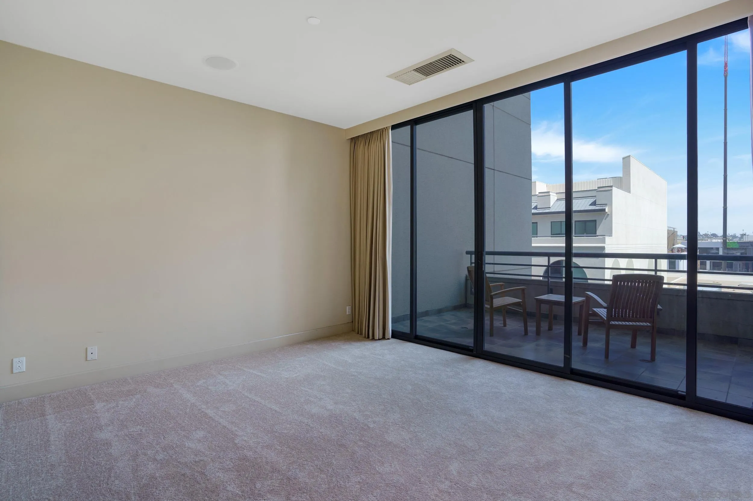 https://cdn.realtyfeed.com/cdn/127/220027444/777f12d9950703c7ed4c678596729746.webp