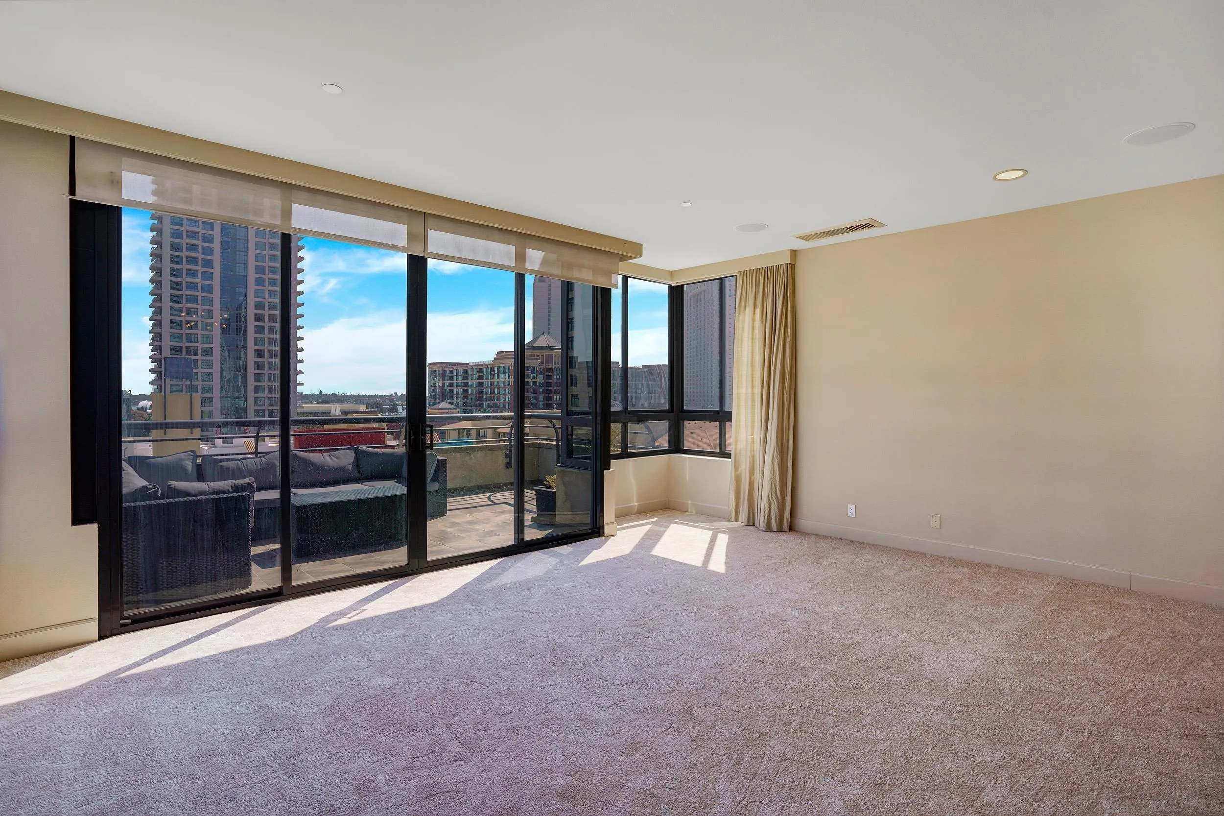 https://cdn.realtyfeed.com/cdn/127/220027444/93ea5d1db222d29522267b12c38c614c.webp