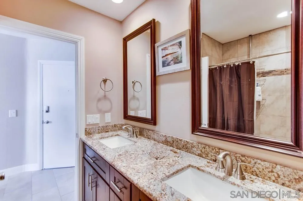https://cdn.realtyfeed.com/cdn/127/220027481/383c6c556cc64d47e6b2a85c7543730d.webp