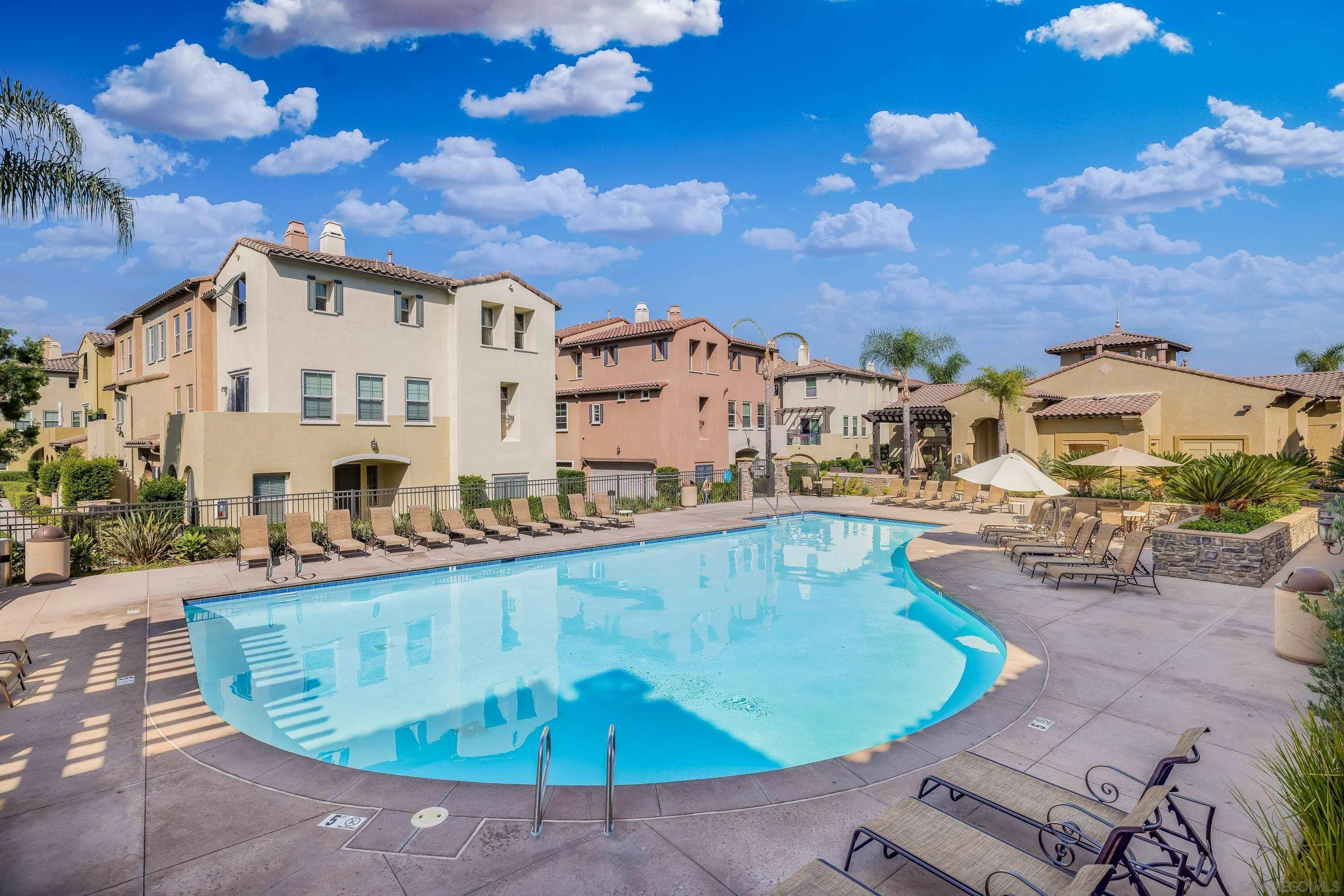 Photo #3: 220027533 Listing 