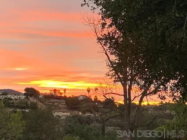 https://cdn.realtyfeed.com/cdn/127/220027535/0b7770976ec3cebe690f3a3c0464c0ce.webp