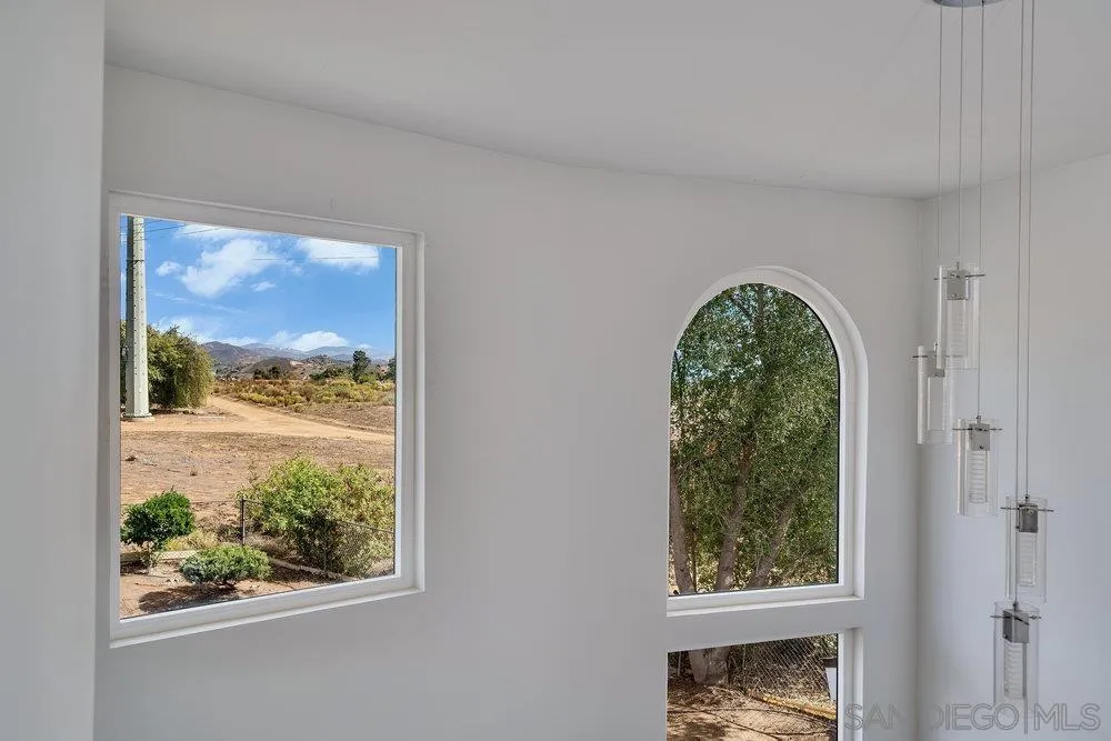 https://cdn.realtyfeed.com/cdn/127/220027535/19395a7b9ffc20352c07f8927426b6cc.webp