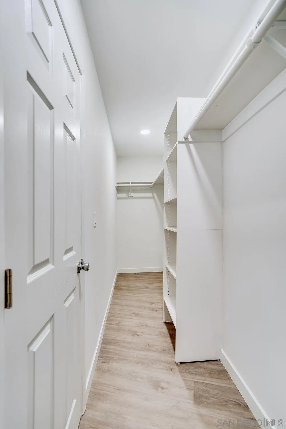 https://cdn.realtyfeed.com/cdn/127/220027535/261ec12a90c723f039f97cb24d41cb1b.webp