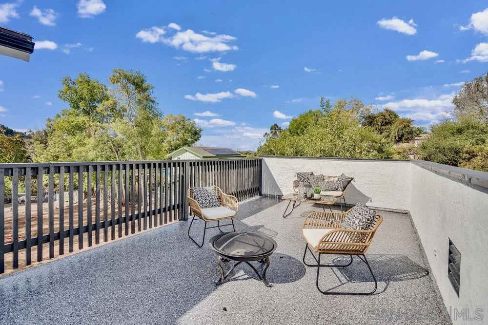 https://cdn.realtyfeed.com/cdn/127/220027535/4ade979541b350398eb8d107d9a56d23.webp