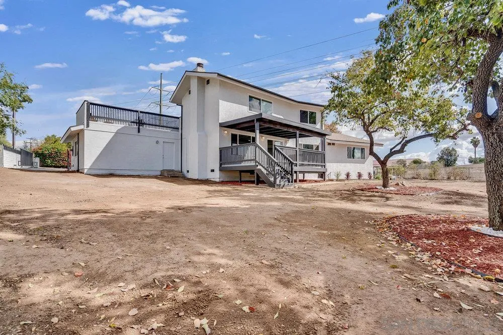 https://cdn.realtyfeed.com/cdn/127/220027535/7222a3ab89019d6ed567860ef9a9c8a1.webp