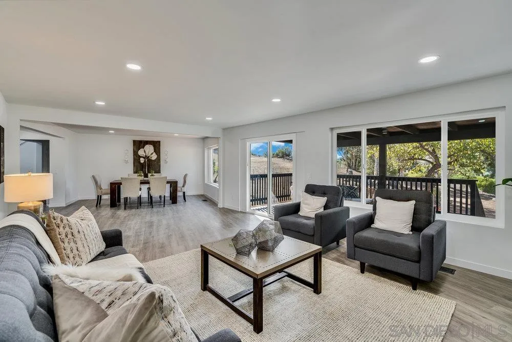 https://cdn.realtyfeed.com/cdn/127/220027535/93ca604ffdd455939248157ef30fd4ad.webp