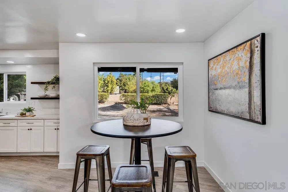 https://cdn.realtyfeed.com/cdn/127/220027535/97a3d55bf0baef633f0ce8e27da4b678.webp
