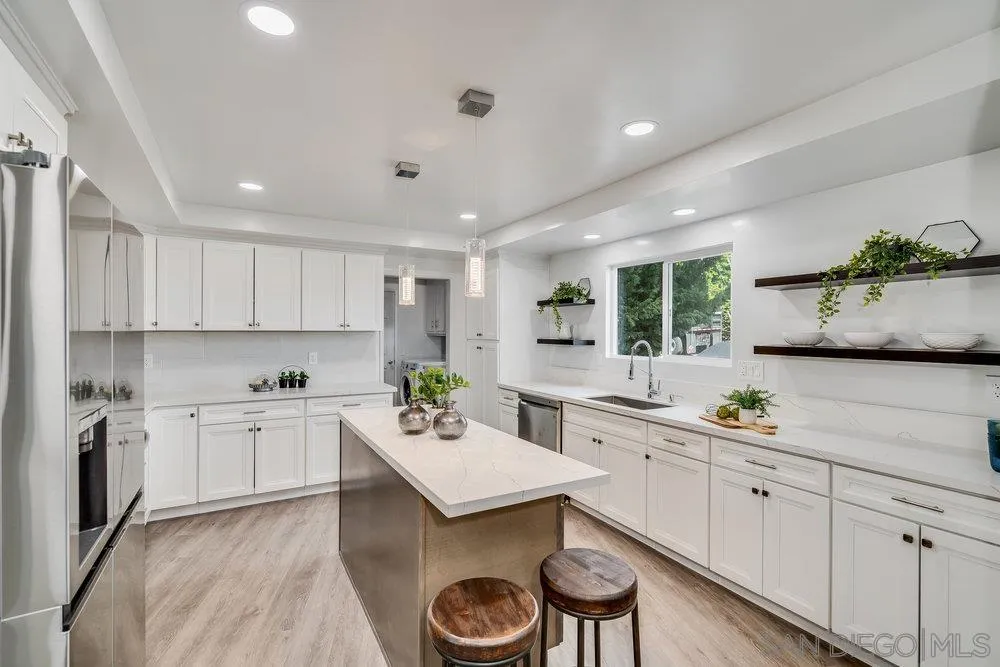 https://cdn.realtyfeed.com/cdn/127/220027535/ca3189320824d05d1ddb561f64d890ff.webp