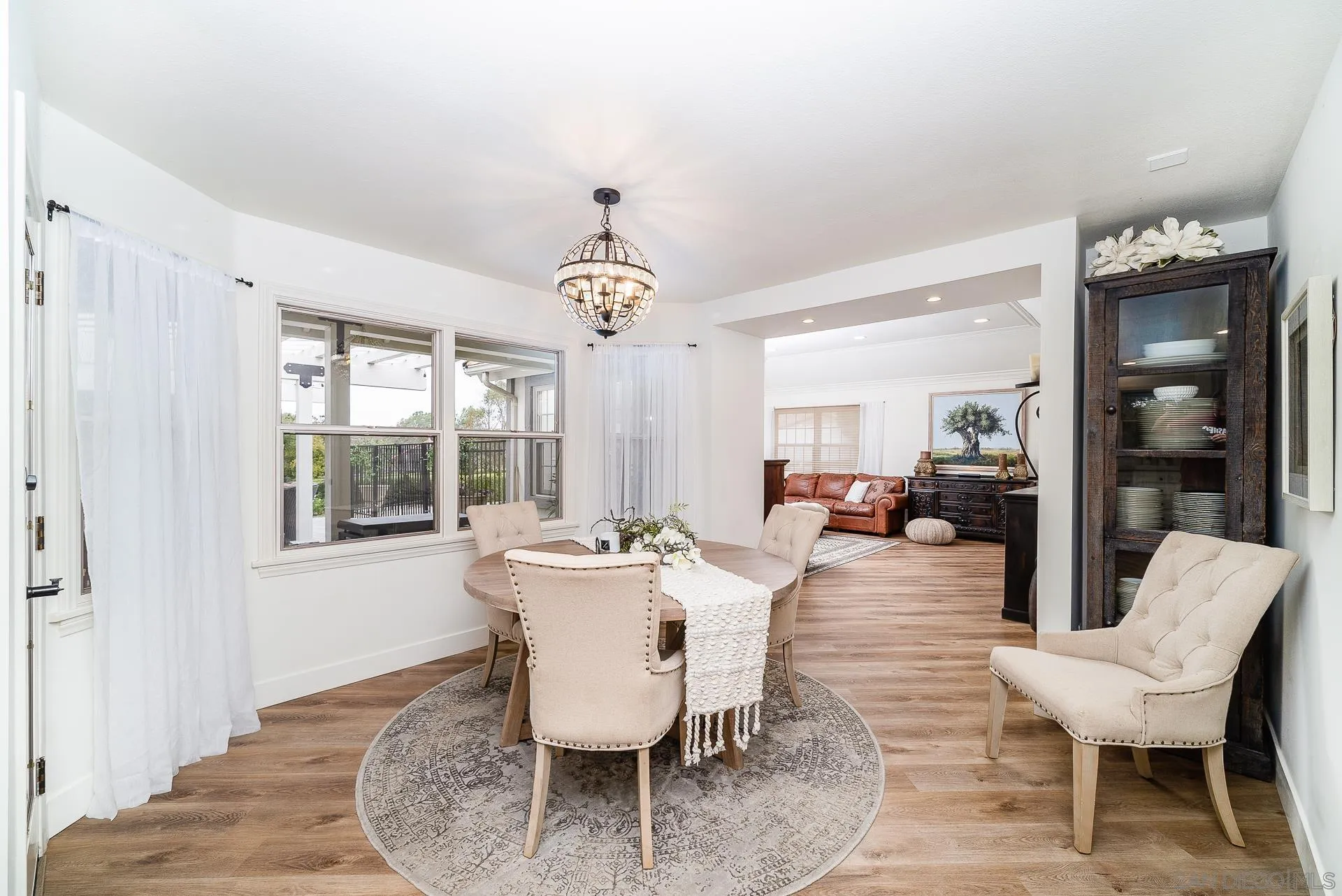 https://cdn.realtyfeed.com/cdn/127/220027540/2f9bfb16ccb29ebcfef72d1fa7178d8a.webp
