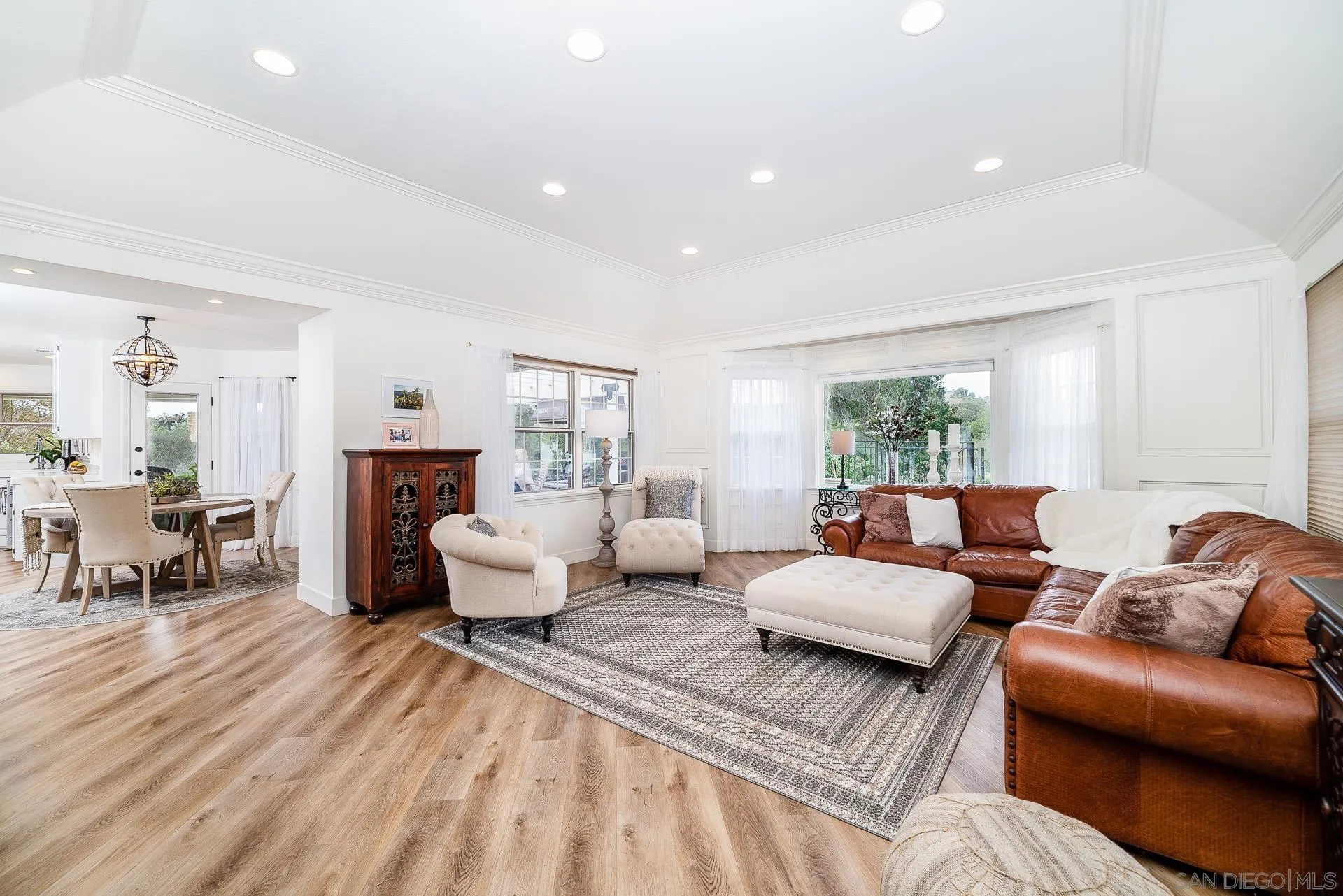 https://cdn.realtyfeed.com/cdn/127/220027540/70472597d3a60f22244185531fe6f745.webp