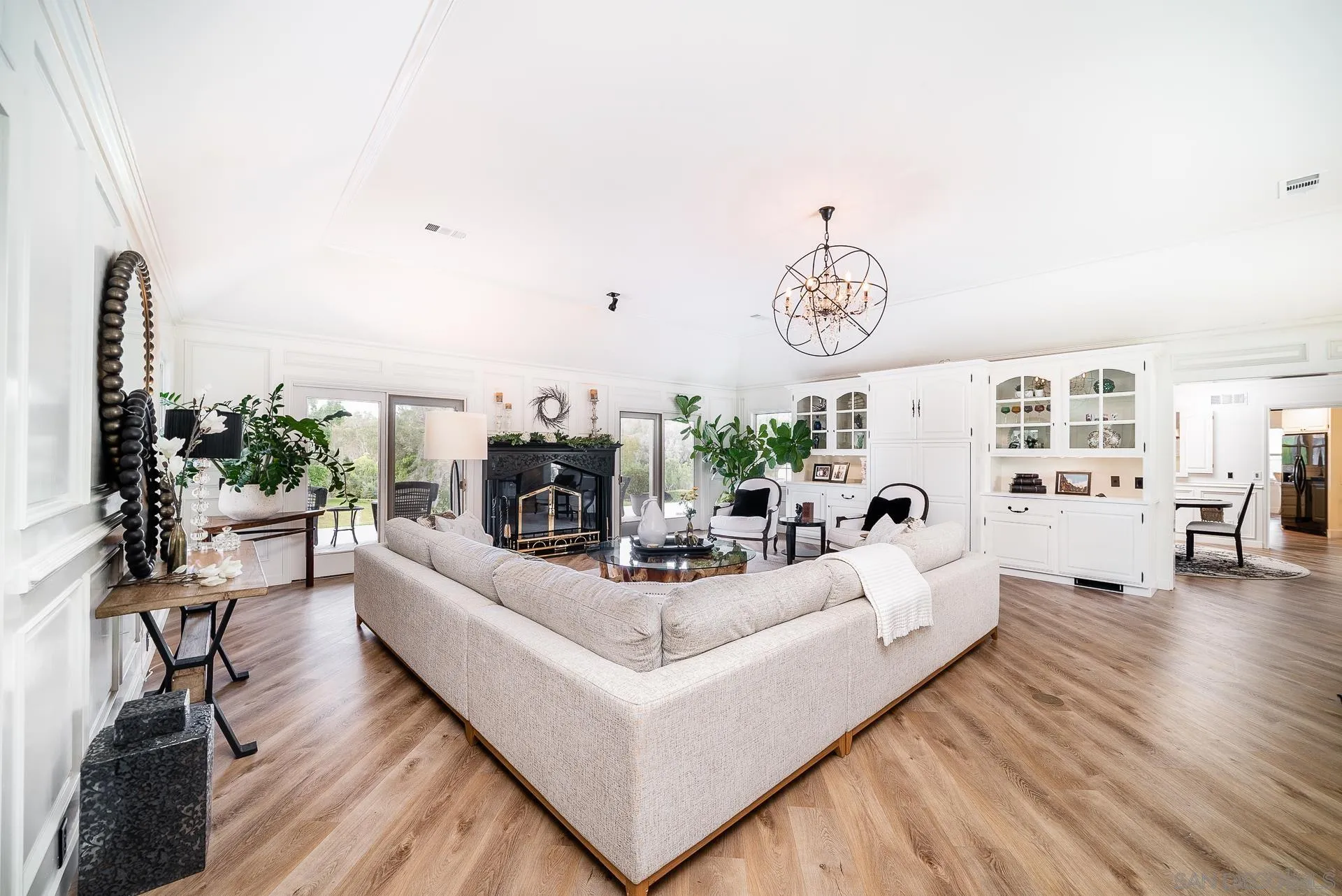 https://cdn.realtyfeed.com/cdn/127/220027540/b3e4b7832f196bac2df33de0f4dbb007.webp