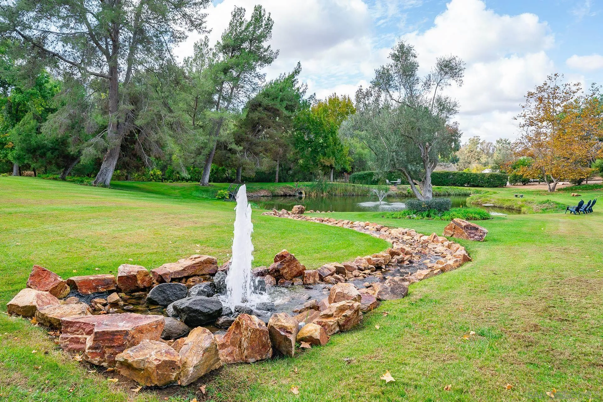 https://cdn.realtyfeed.com/cdn/127/220027540/fd8c9736e061274ca4b0daa96d9e2ee1.webp