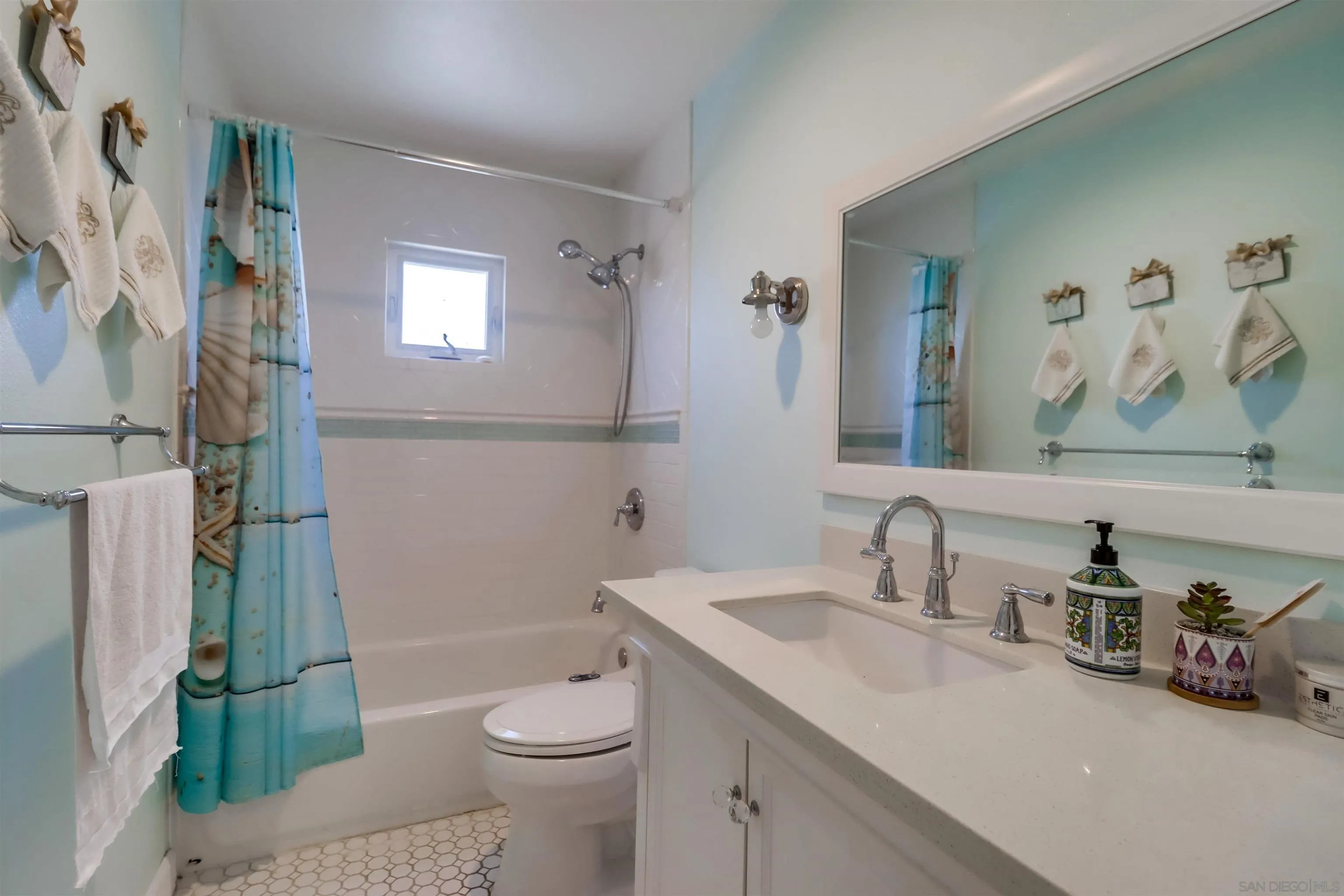 https://cdn.realtyfeed.com/cdn/127/220027546/58ef53743746177fce1c16e3c64ef3fd.webp
