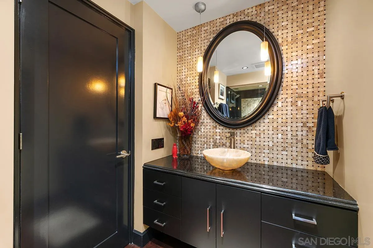 https://cdn.realtyfeed.com/cdn/127/220027598/4932fe7ff8b8c2583a42ec866e3634a1.webp