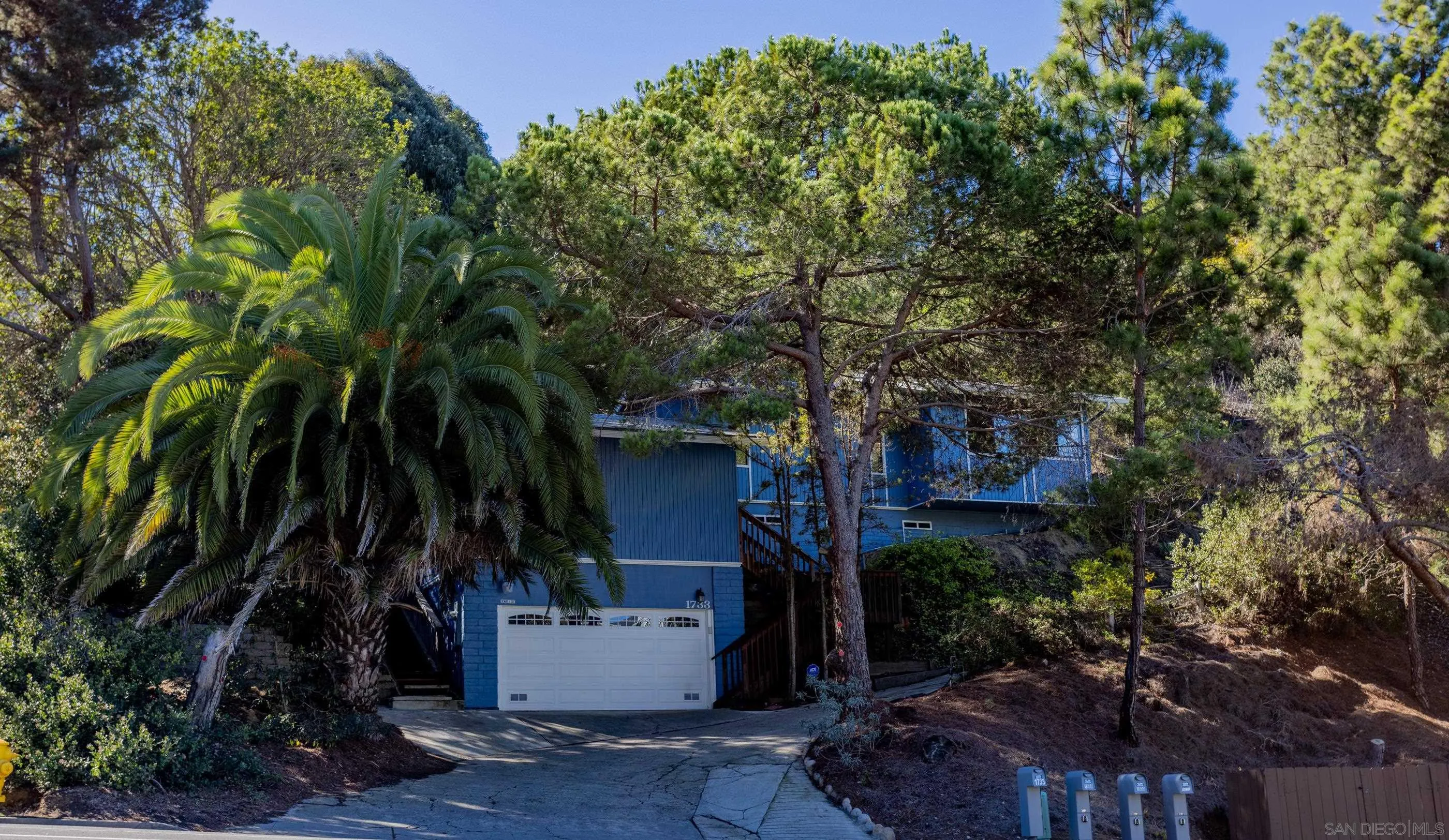 https://cdn.realtyfeed.com/cdn/127/220027635/5b970fa5c1d7de2b0689ac71cd0c440b.webp