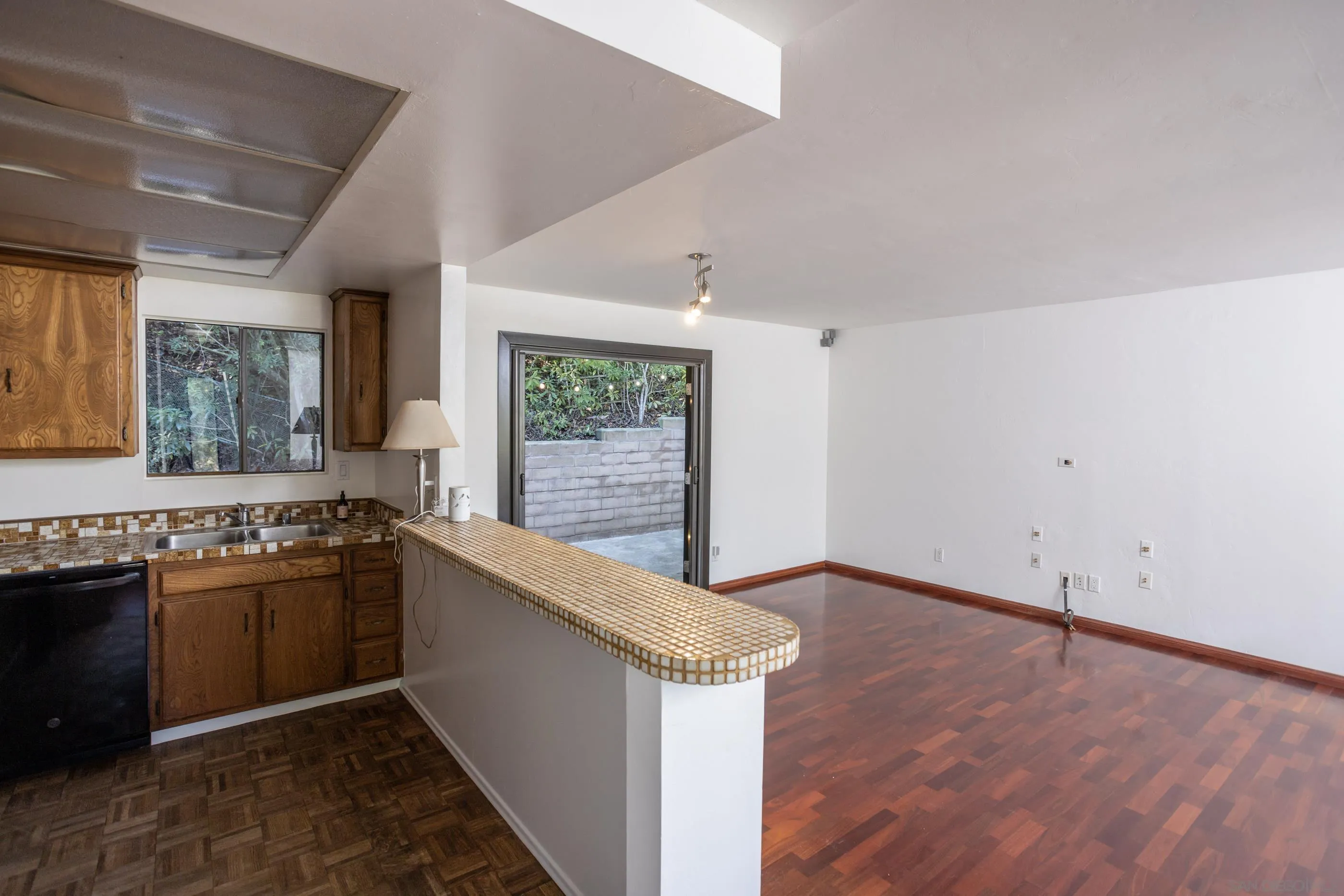 https://cdn.realtyfeed.com/cdn/127/220027635/e8b314a539027499f2bbd1b83ae0c6e7.webp