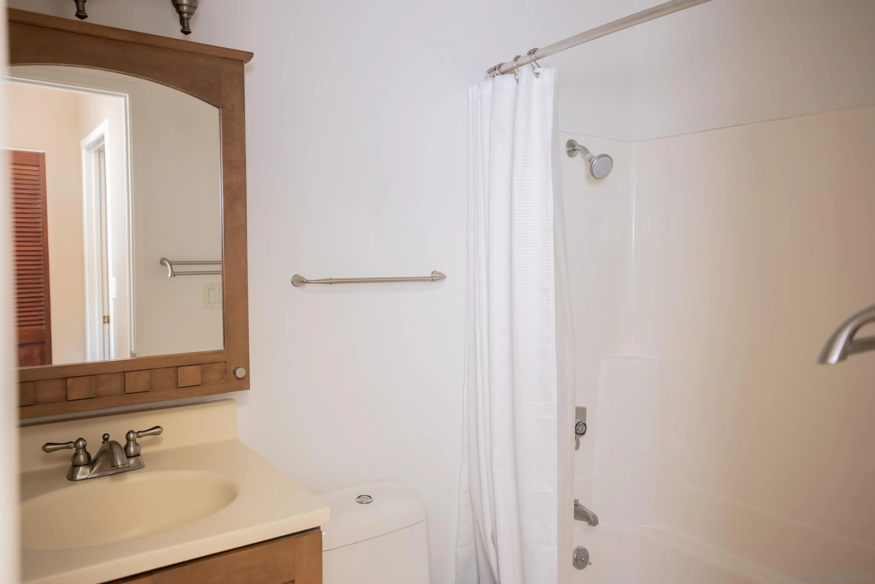 https://cdn.realtyfeed.com/cdn/127/220027635/f16e0fc56e000864263c1bf1e765f9e2.webp