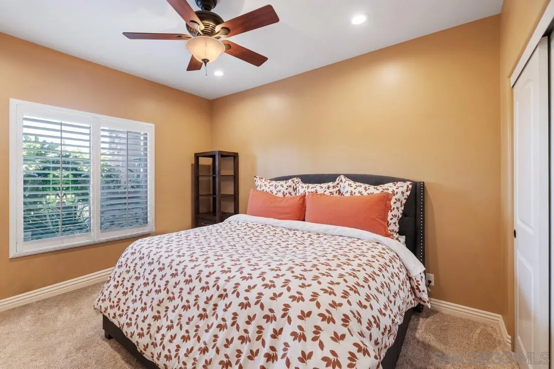 https://cdn.realtyfeed.com/cdn/127/220027650/374ddc9102c44abe9963391804d41538.webp