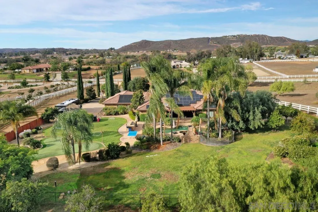 https://cdn.realtyfeed.com/cdn/127/220027650/a6e4943fd383643807de55bf95157faa.webp