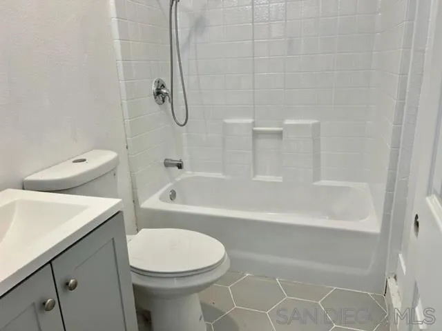 https://cdn.realtyfeed.com/cdn/127/220027829/a472803e9b91aa80436446772c15f1d1.webp