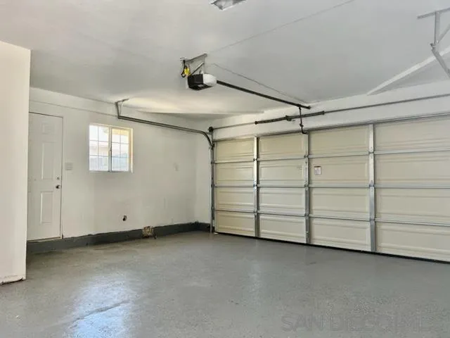 https://cdn.realtyfeed.com/cdn/127/220027829/bb1c687bdf3d61a4109f8d5c9e4b8202.webp