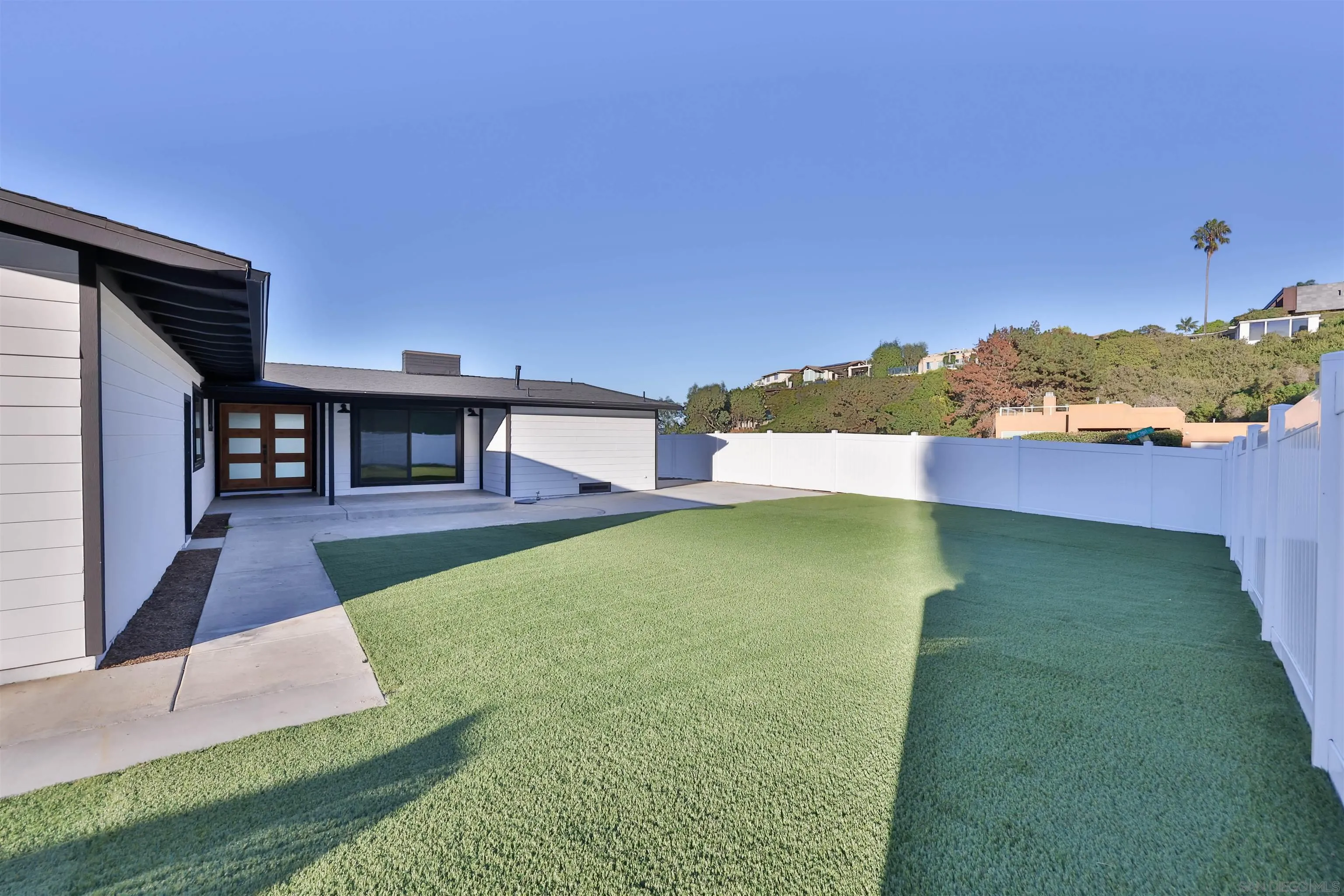 https://cdn.realtyfeed.com/cdn/127/220027850/1b64bd6efdeb7480e52d45f1a7725e73.webp