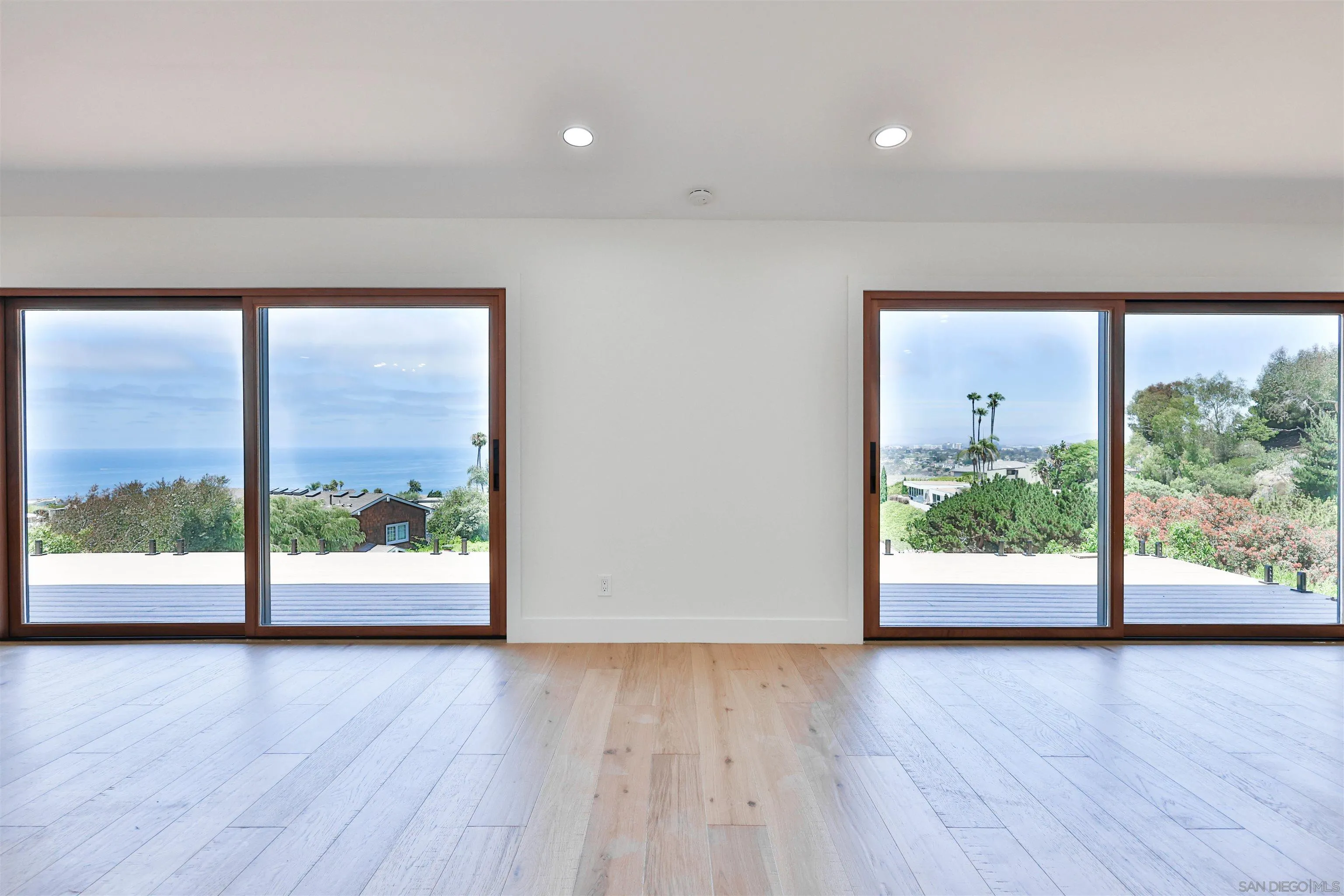 https://cdn.realtyfeed.com/cdn/127/220027850/40a7773edf19f8fee1e6543ad49d8174.webp