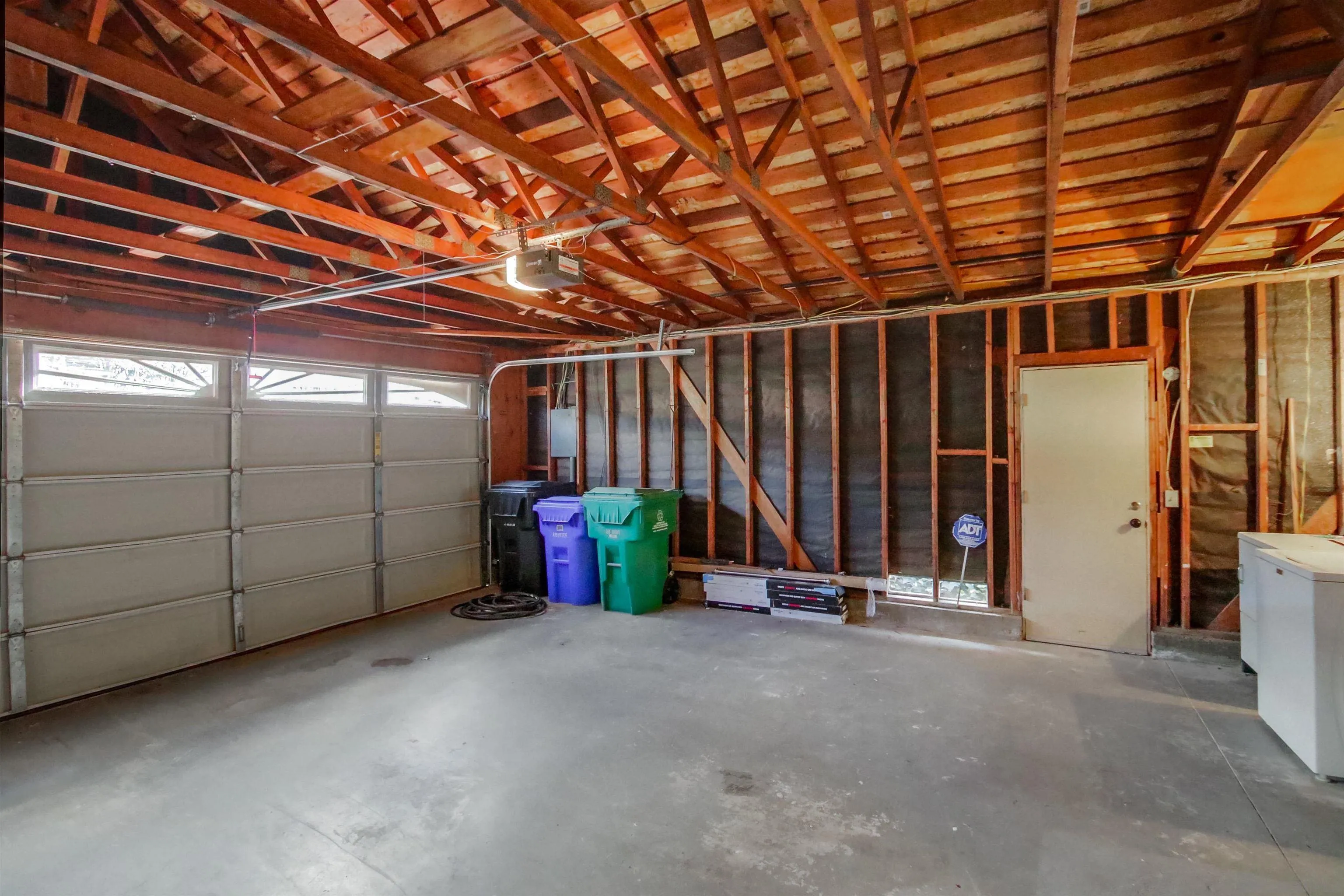 https://cdn.realtyfeed.com/cdn/127/220027860/bf5d178f9b17a02e471bc43c8ab957e2.webp