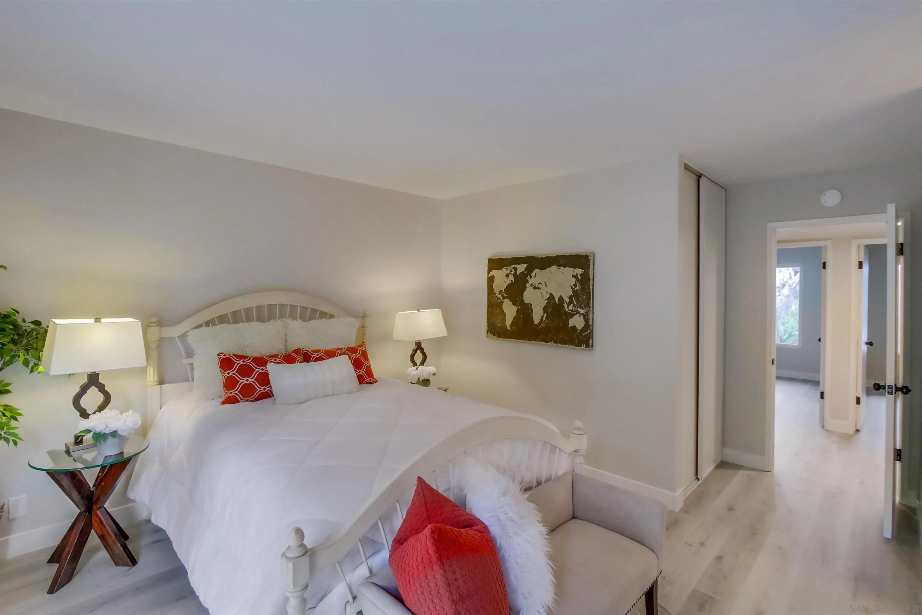 https://cdn.realtyfeed.com/cdn/127/220027860/d0eca207fec5198dca5a248736629af7.webp