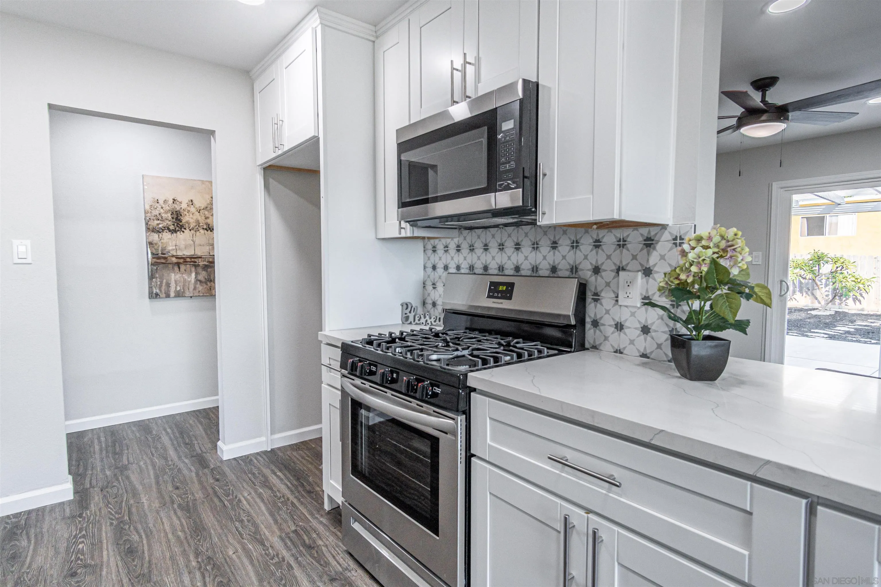https://cdn.realtyfeed.com/cdn/127/220027936/92299ab1afaca972b4b2010490161a3c.webp