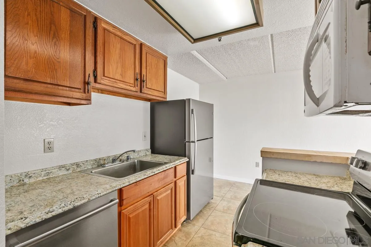 https://cdn.realtyfeed.com/cdn/127/220027939/221f3c115ff06f0d76f8fa75f3210693.webp