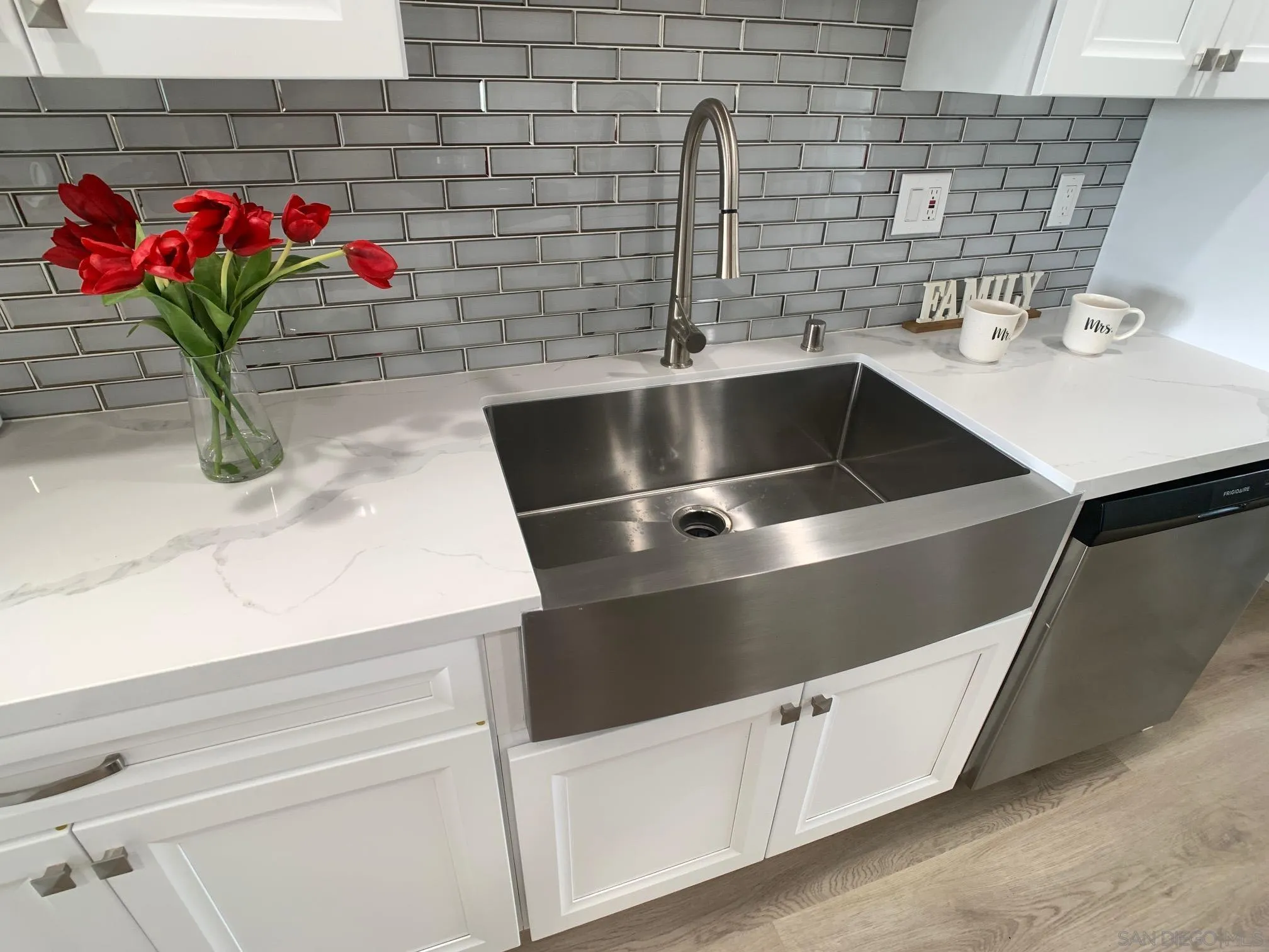 https://cdn.realtyfeed.com/cdn/127/220028132/241847d5949d0923279e9b9983ace6ef.webp