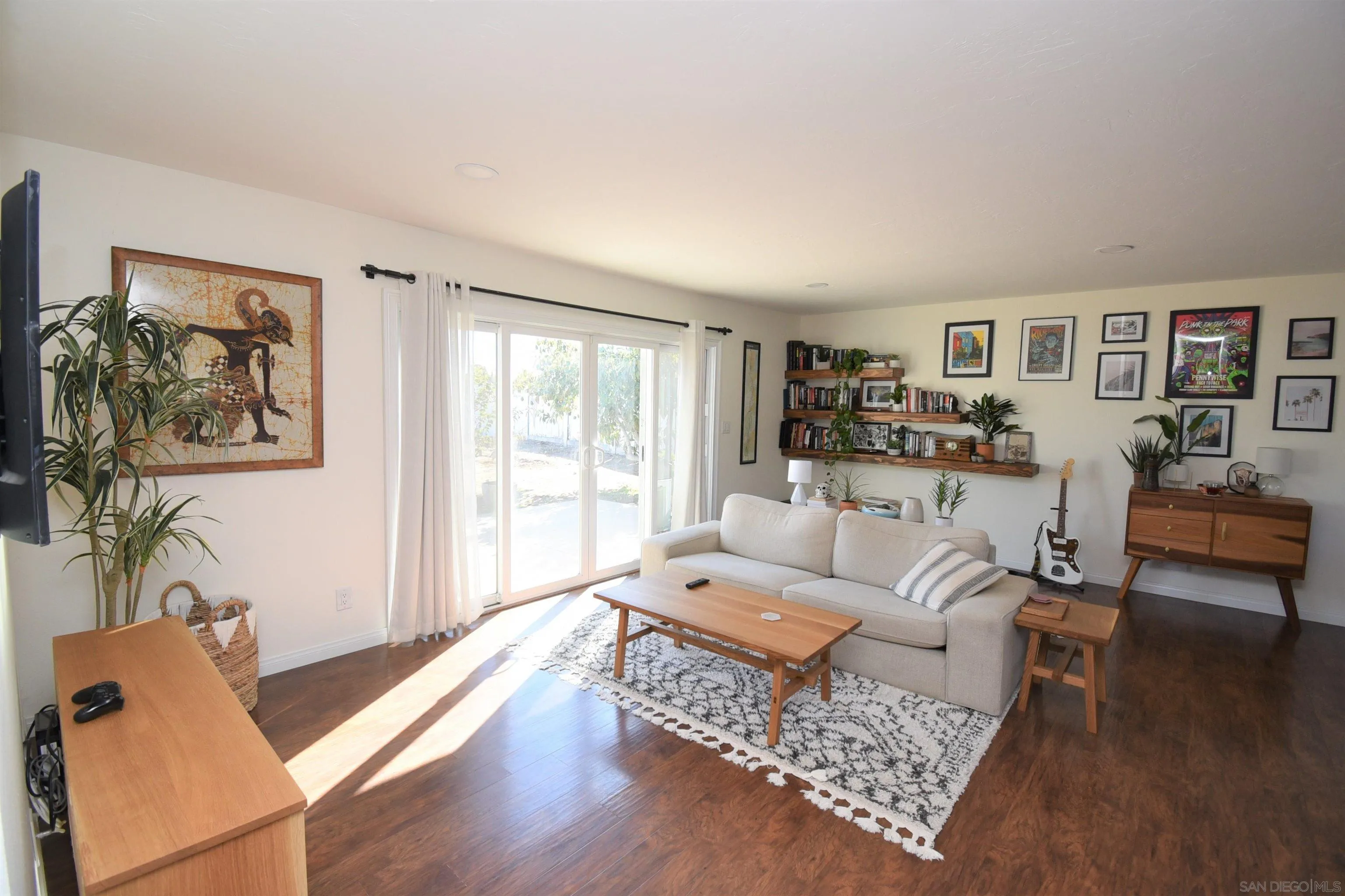 https://cdn.realtyfeed.com/cdn/127/220028265/75704a8e99634b313864abf95078f7e9.webp