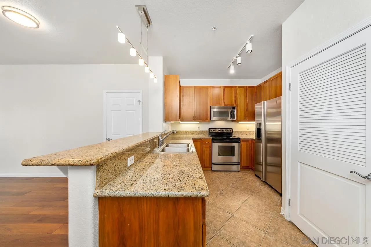 https://cdn.realtyfeed.com/cdn/127/220028276/6a686959a5813643e281a6946157d9f4.webp