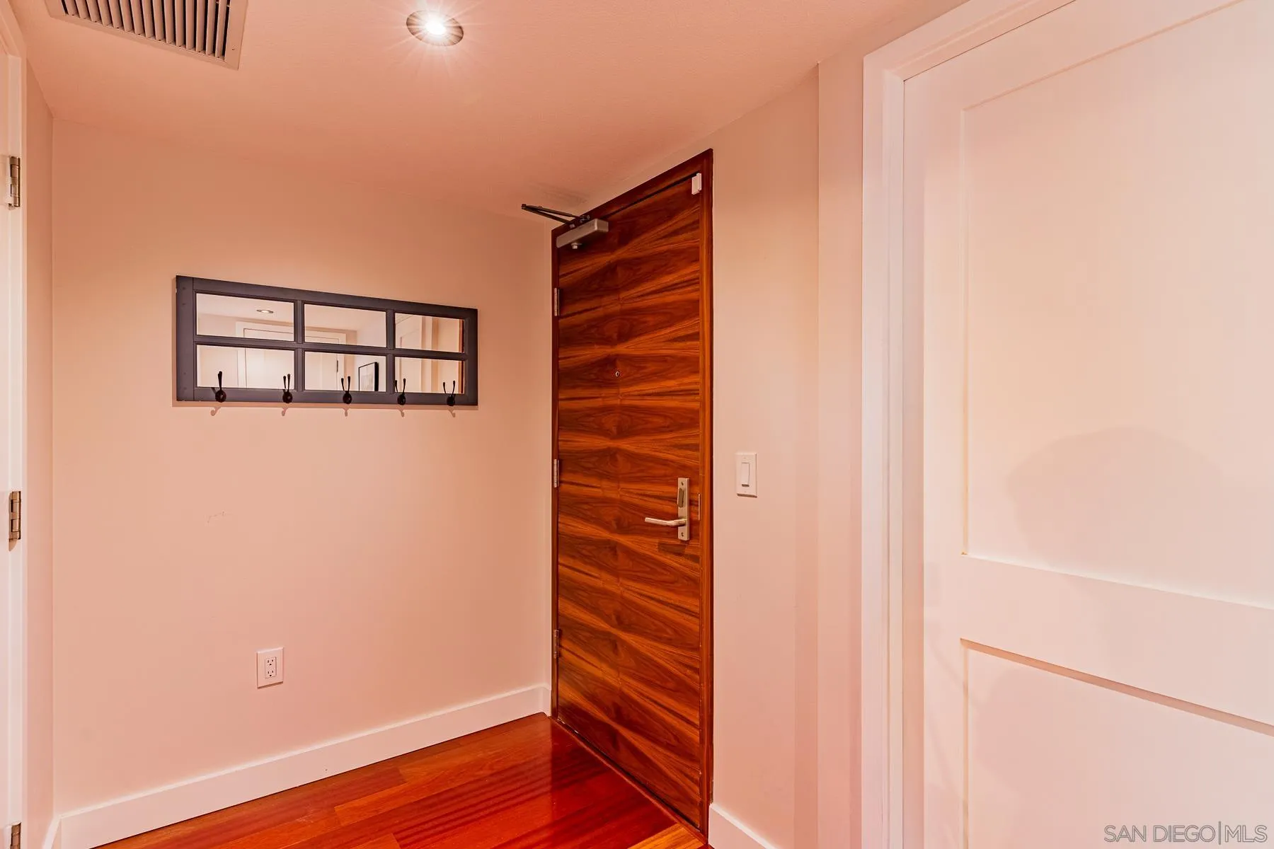 Photo #5: 220028300 Listing 